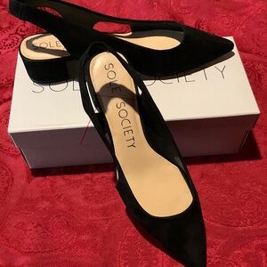 Woman’s Black Sole Society Suede Sling-Back Pumps- Manalynn SIZE 9.5. NWT